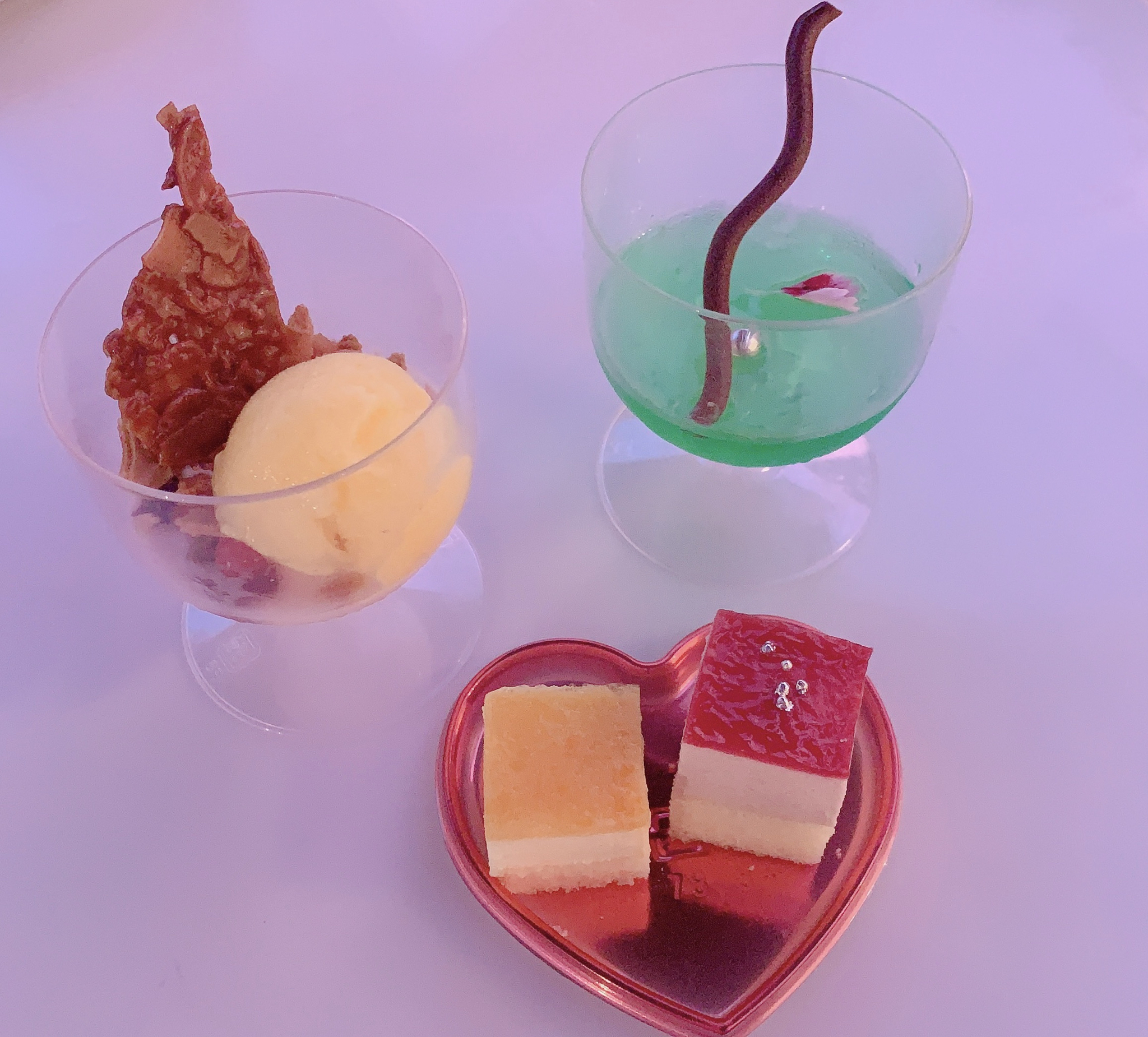 1A0B9E29-9AA5-455E-8290-C8409E8DFCA2