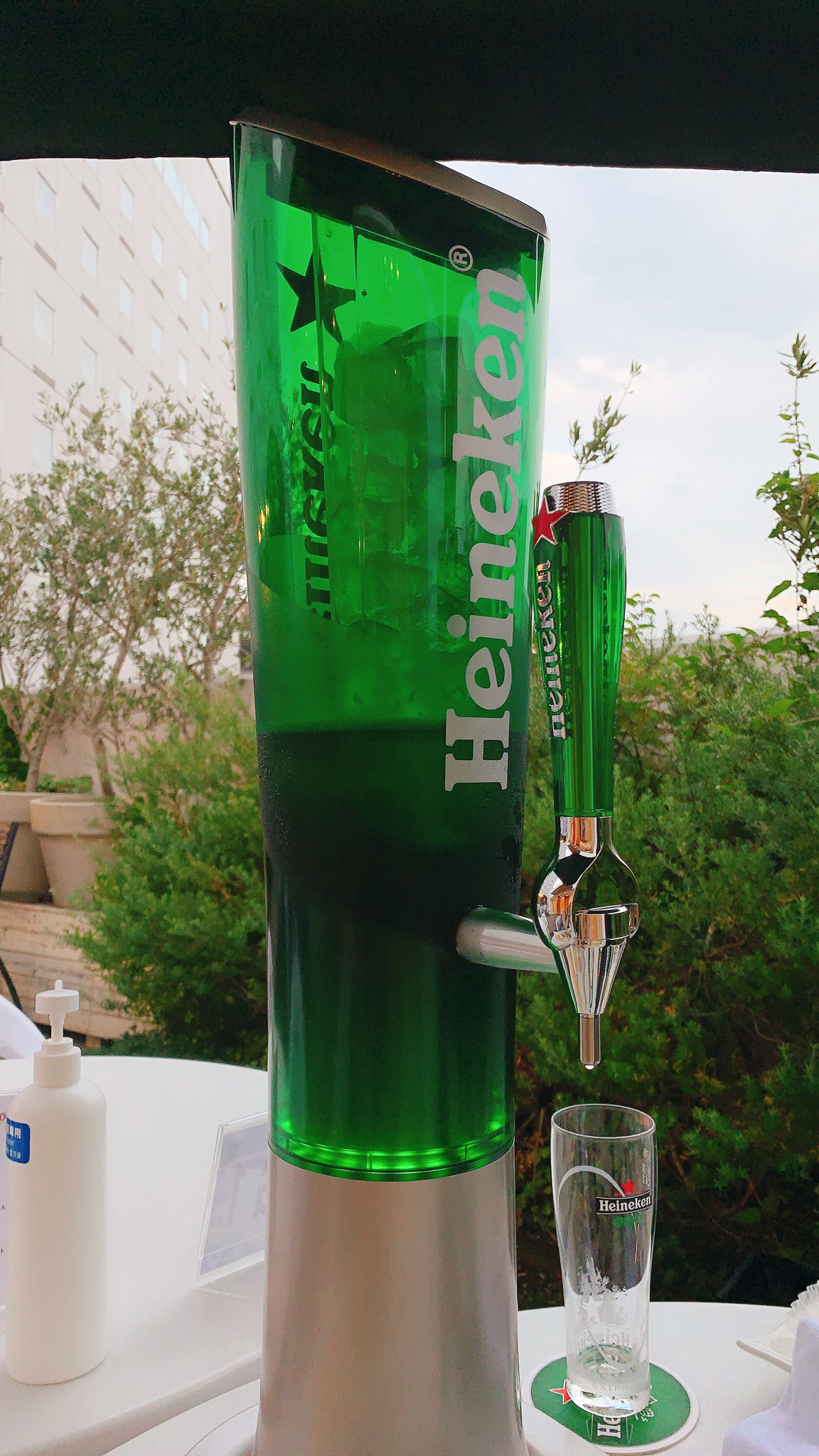 9DC49862-F8AA-4ABF-A6A6-BCF9145AE104