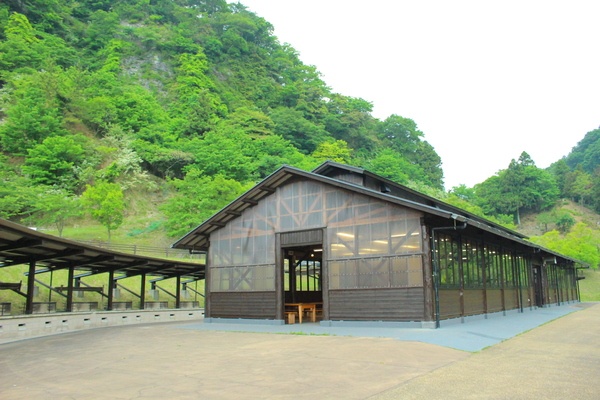 青川峡キャンピングパーク 炭火焼ハウス